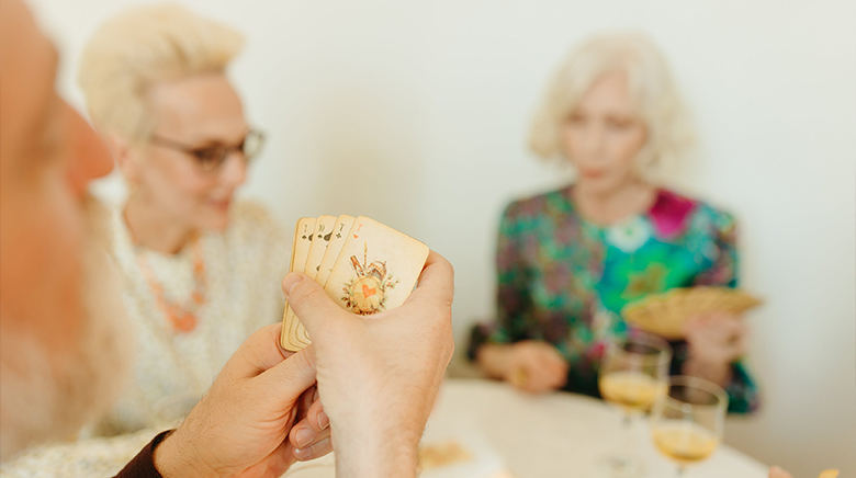 residents-playing-card-games