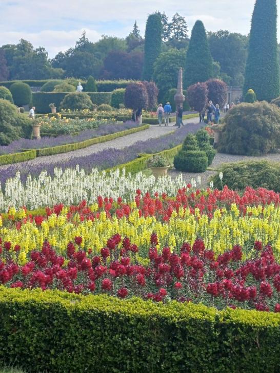 gardens at drummond castle